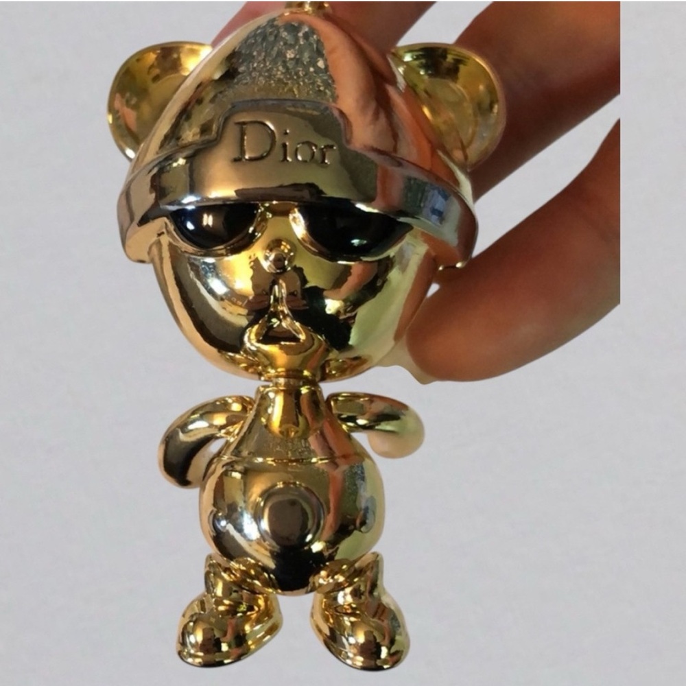 Dior INLEX Metallic Teddy Bear Keychain
Bag Charm Gold/Silver Tone Metal - Picture 6 of 10